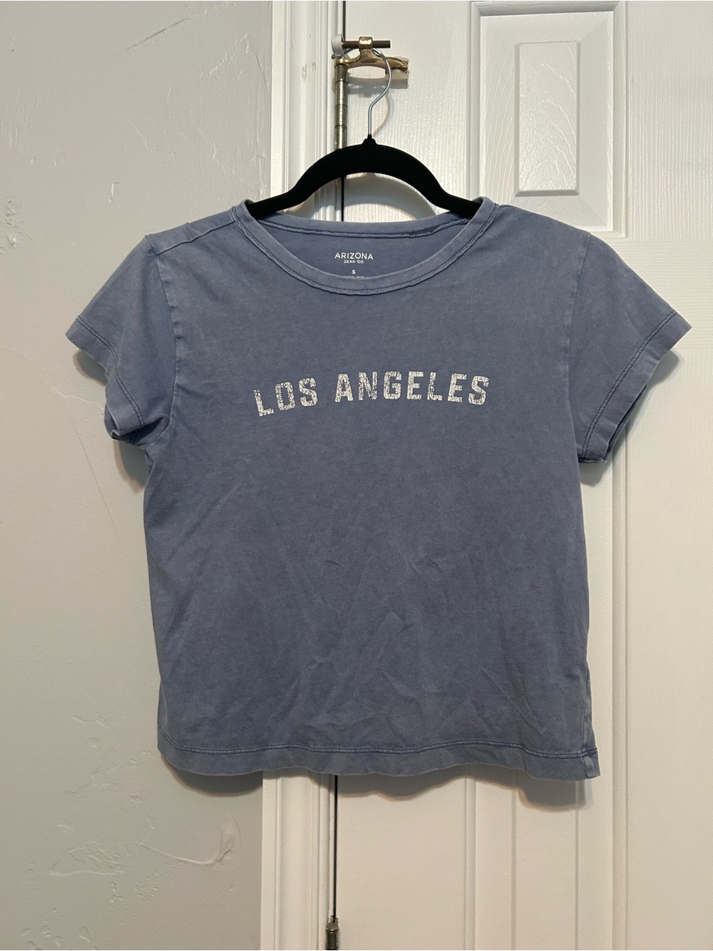 Arizona Jean Company Women's 'Los Angeles' Crop Tee in Faded Blue